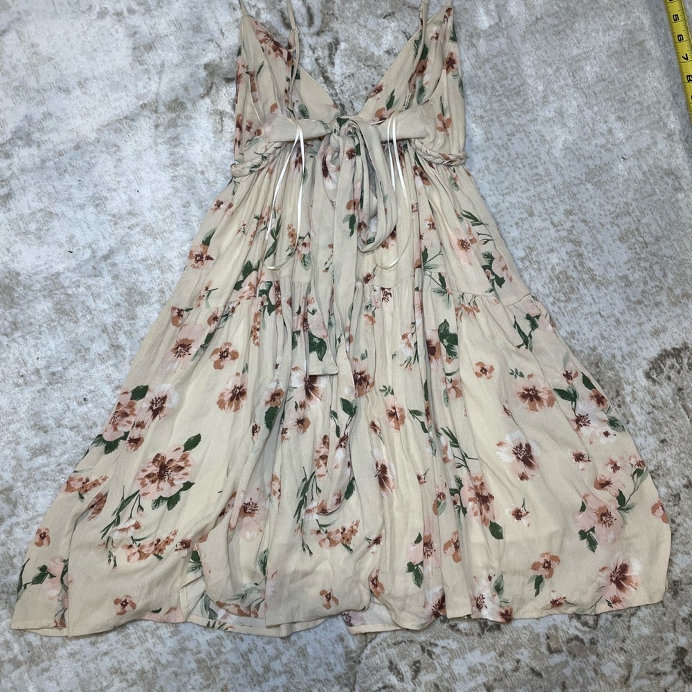 NWT Beige Floral Vneck Mini Babydoll Dress Size small - Picture 7 of 11